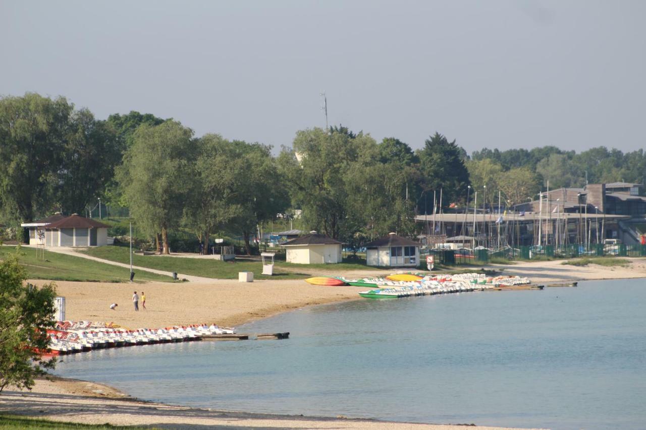 Le Port Mesnil Villa Exteriör bild