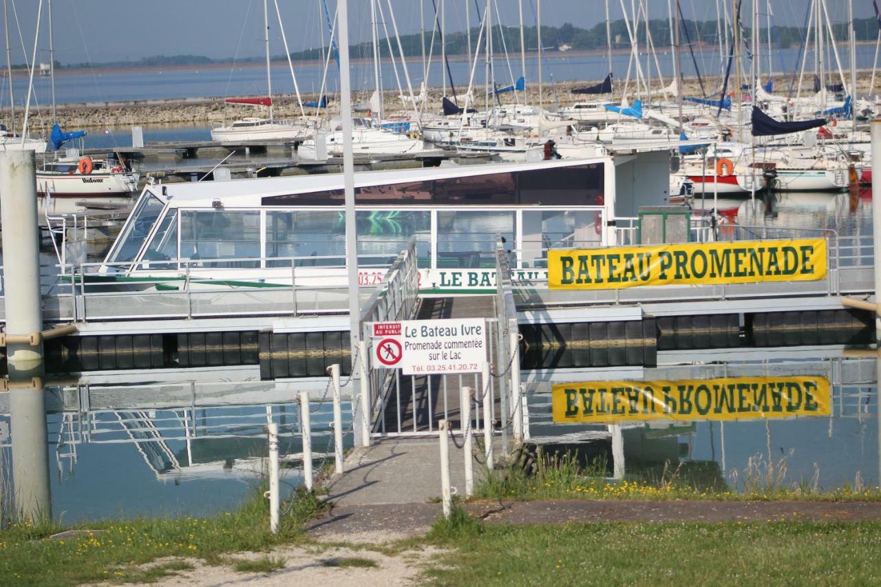 Le Port Mesnil Villa Exteriör bild